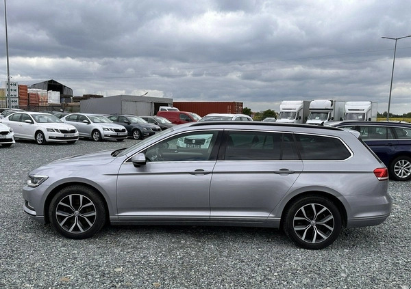 Volkswagen Passat cena 69900 przebieg: 129000, rok produkcji 2019 z Wojkowice małe 326